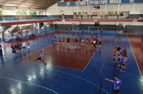 Iluminação de quadra esportiva do Clube Mauá